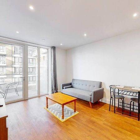 Lovely 1 Bedroom In Royal Arsenal Riverside London Eksteriør billede